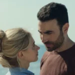 “Por Inteiro” (2024): um romance sobre amor real e escolhas
