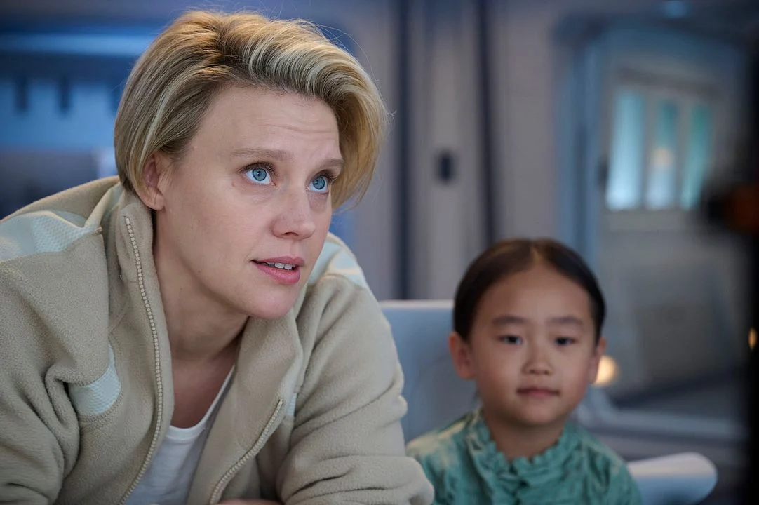Em um Piscar de Olhos (2026) no Disney+: passado, presente e futuro conectados