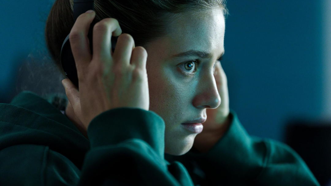 No momento, você está visualizando Crítica | Rede Tóxica (2025): A lógica perversa da pressão psicológica no trabalho digital