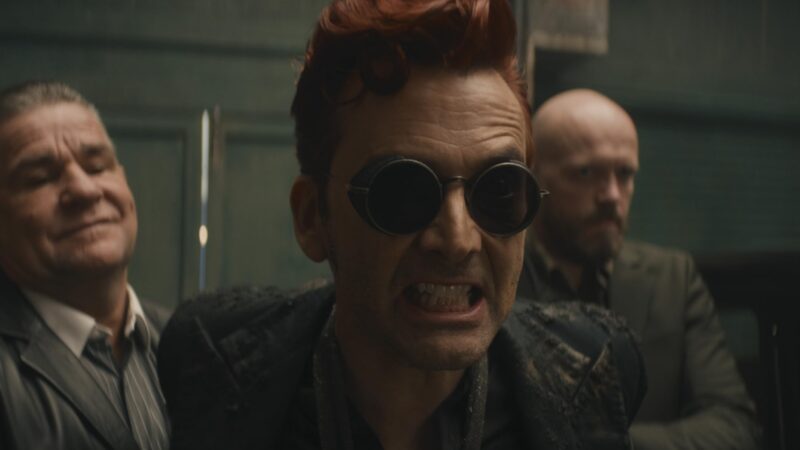 Lançamentos do streaming: Crowley (David Tennant) na 3ª temporada de Belas Maldições.