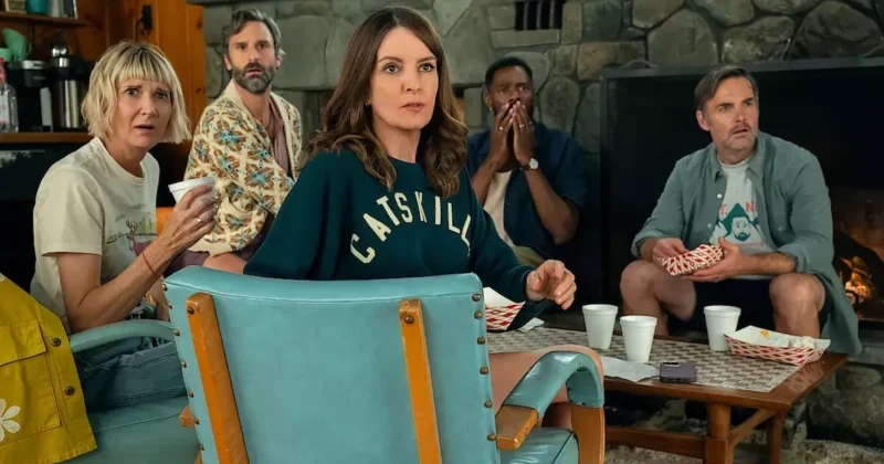 O que assistir nos streamings: os atores Kerri Kenney-Silver, Marco Calvani, Tina Fey, Colman Domingo e Will Forte assustados na série As Quatro Estações do Ano.