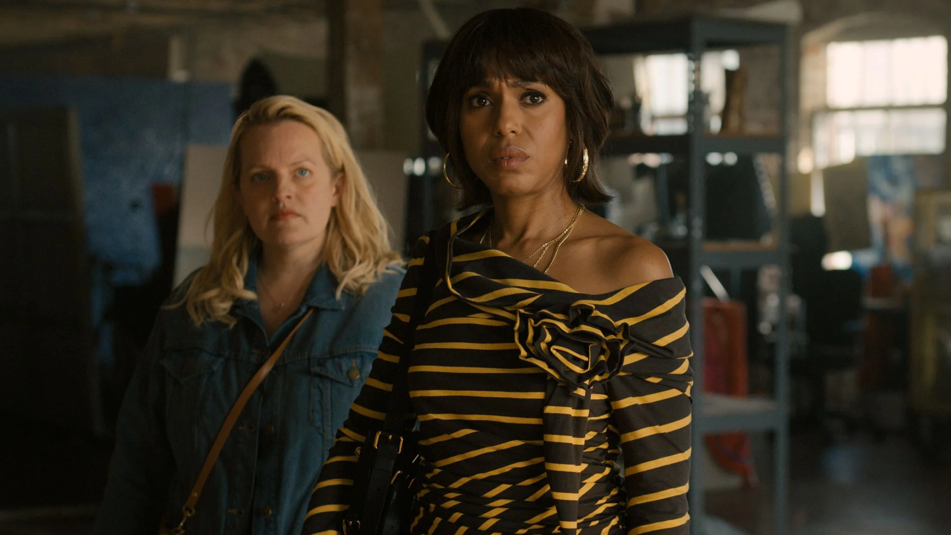 Kerry Washington e Elisabeth Moss em cena de suspense da série Mulheres Imperfeitas.