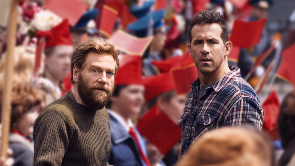 Kenneth Branagh e Ryan Reynolds juntos em cena de Mayday