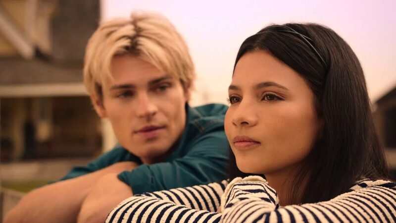 Cena oficial com os atores Nikki Rodriguez e Noah LaLonde na segunda temporada da série de drama adolescente Minha Vida com a Família Walter na plataforma Netflix. Imagem promocional incluída na lista de lançamentos de agosto de 2026.