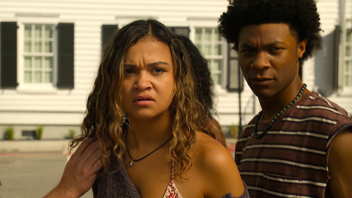 Personagens de Outer Banks na última temporada da série, que estreia no streaming em agosto.
