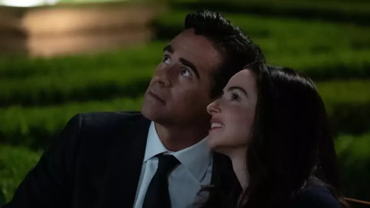 Favoritos do Mês | O que eu mais gostei de assistir em agosto  Entre séries que viraram conforto, velhas fórmulas que ainda me divertem e filmes que gostei mesmo reconhecendo seus tropeços, estes são os títulos que ficaram comigo em agosto.