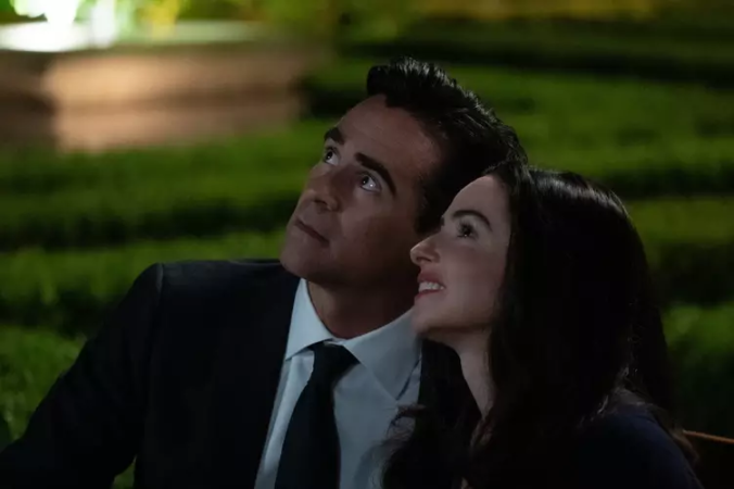 John Sugar em cena de Sugar, série entre os favoritos de agosto