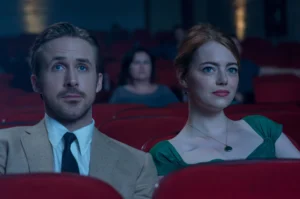 Leia mais sobre o artigo La La Land em 10 frases | Sonhos, escolhas e tudo aquilo que poderia ter sido <br> <span class='subtitulo-estilizado'>De sonhos que parecem impossíveis ao amor que precisa aceitar outros caminhos, dez falas que ajudam a entender por que La La Land continua mexendo tanto com quem assiste.</span>