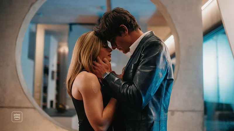 Casal se beija em Velocidade e Paixão, romance entre as estreias de filmes e séries de outubro.